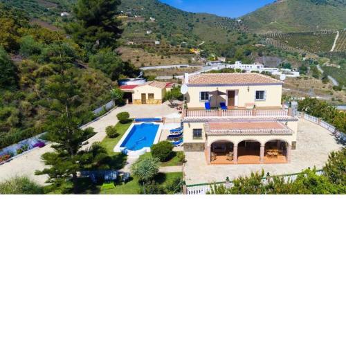 Villa Nerja Views - by Casitas Select