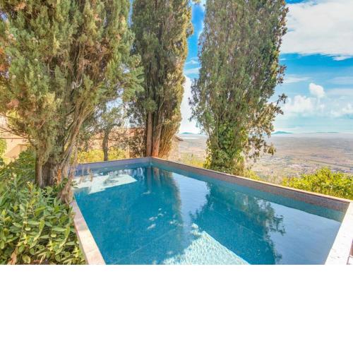 Villa Nigra in Cortona with a private swimming pool