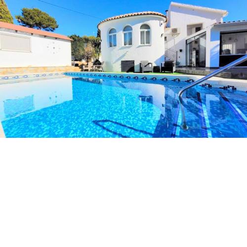 Villa Nogal Pinar de Campoverde by Villas&You