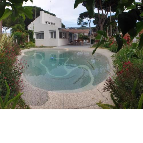 Villa Noray Costa Brava piscina, aire y WiFi 500m de la playa
