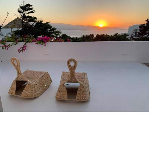 VILLA NOSTOS ANTIPAROS