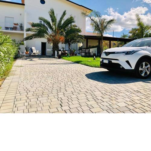 VILLA OASI a 50 mt dalla spiaggia