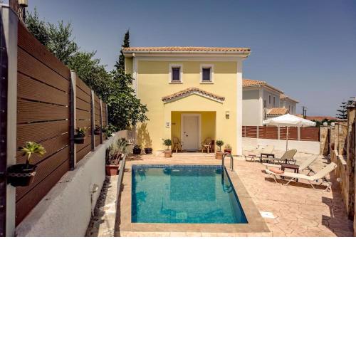 Villa Olive by Seaside
