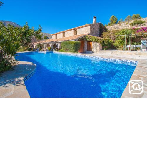 Villa Olta Mountains by Abahana Villas