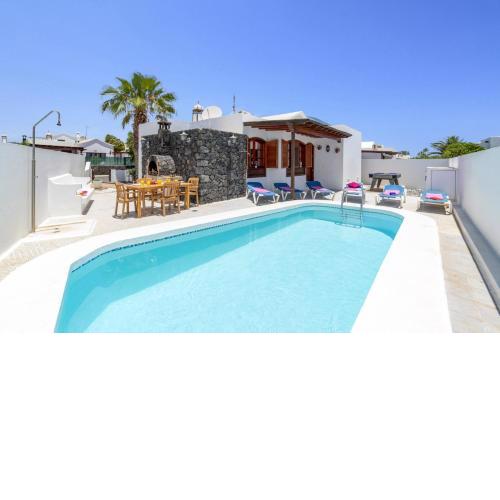 Villa Orzola by Villa Plus