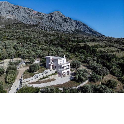 Villa Palairos
