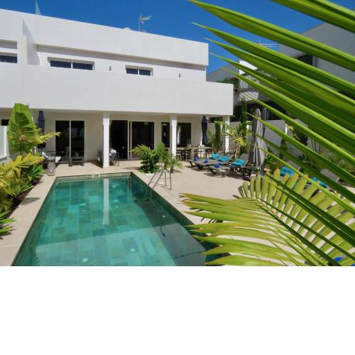 Villa Palm Breeze