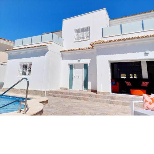 Villa Palma - Heated Pool