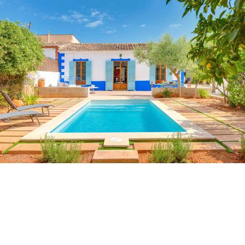 Villa Palma, Establiments