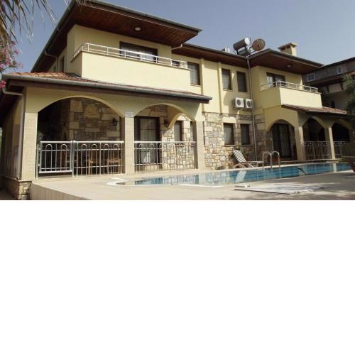 Villa Pamir Sağ 2 Oda 4 Misafir