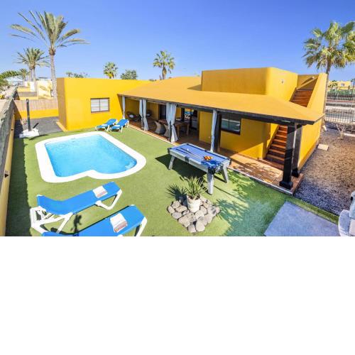Villa Papagayo Deluxe by Villa Plus
