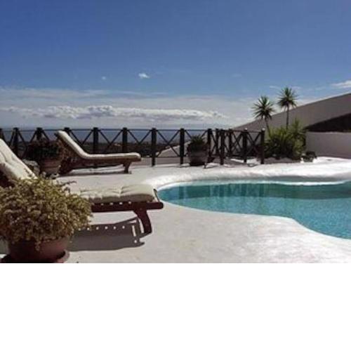 Villa Papaz in Lanzarote spacious pool sea view