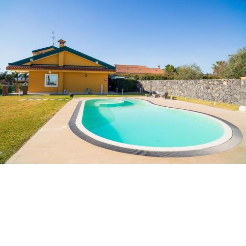 VILLA PARADISO "con piscina in esclusiva"