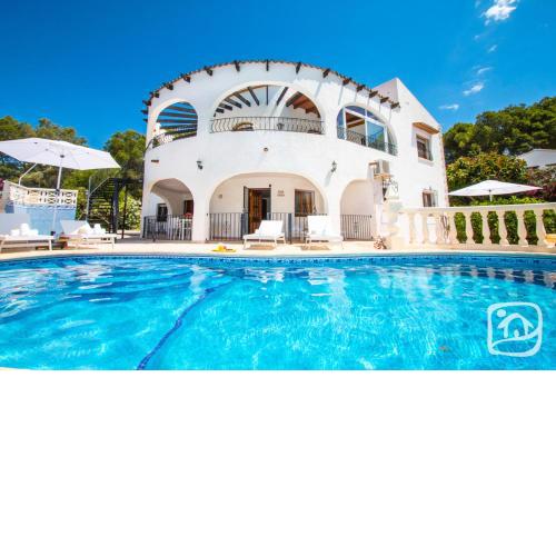 Villa Parador by Abahana Villas