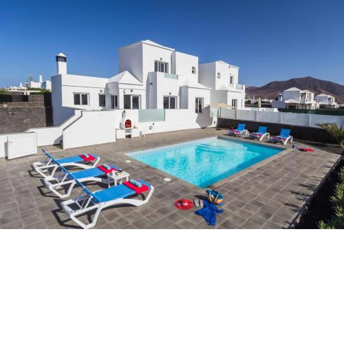 Villa Pebbles by Villa Plus