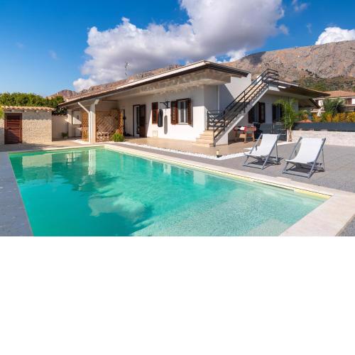 Villa Perla con piscina privata e accesso al mare