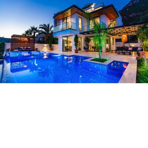Villa Phi with heated indoor pool
