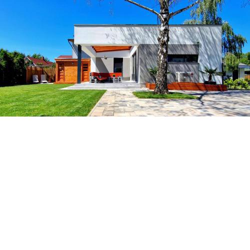 Villa-Piccoló Siófok (privát szaunával)