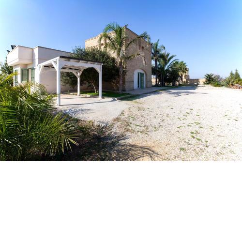 Villa piscina 5 camere 5 bagni spiaggia Ionio m780