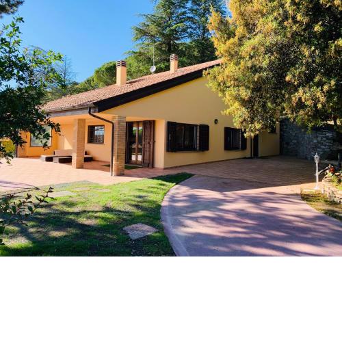 Villa Piscina “La Trinità “