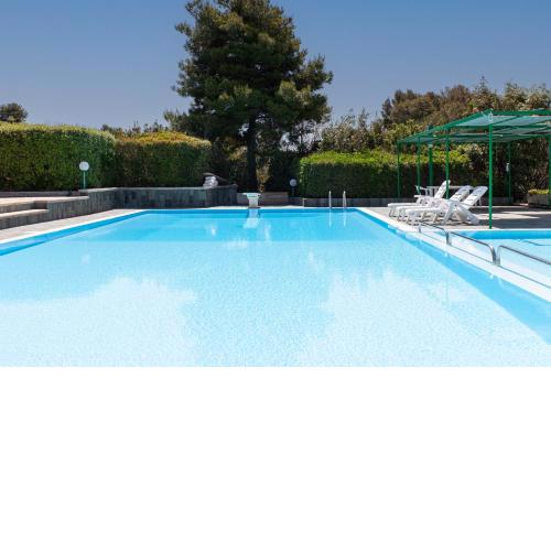 Villa piscina vista mare vicino spiaggia mare m452