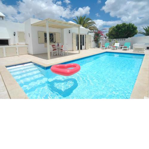 Villa Playa Del Pena Grande - 3 Bedroom Villa - Great Pool Area - Perfect for Families