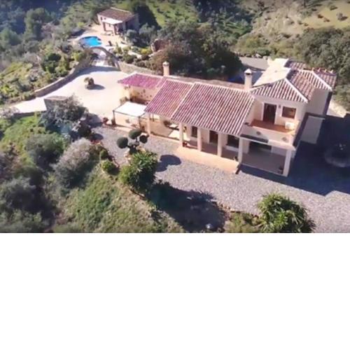Villa & Poolhouse with Private Pool 360 degrees view 'Spinola' in pure nature