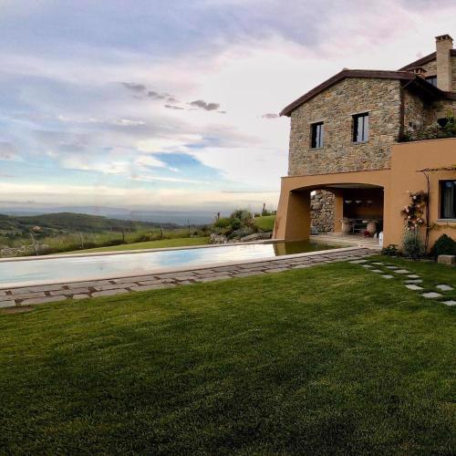 Villa privata con piscina a Riparbella