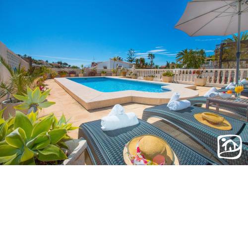 Villa Puerto Blanco by Abahana Villas