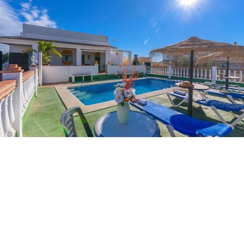 Villa Quevedo Torrox by Ruralidays