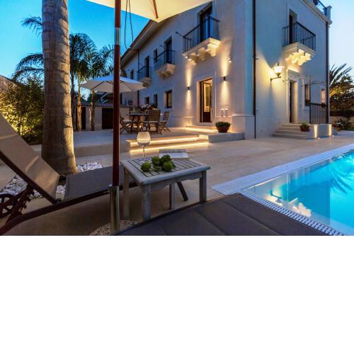 Villa Raphael