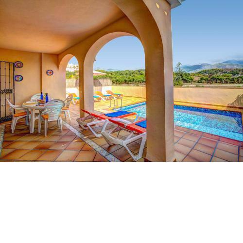 Villa reyes