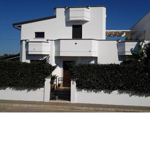 VILLA ROBERTO VICINO GALLIPOLI