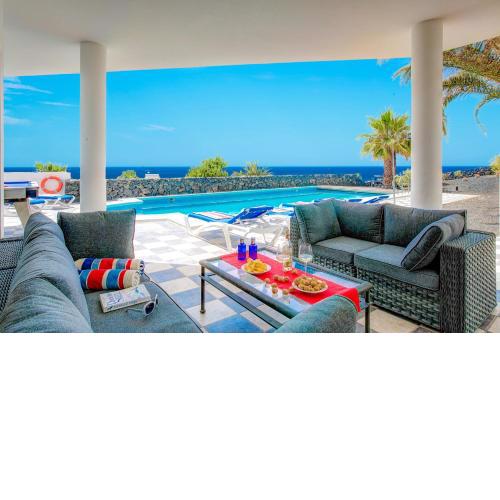 Villa Rodea Cinco by Villa Plus