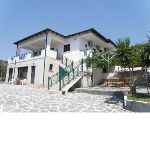 Villa Rodia 2 guests