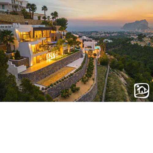 Villa Romeo by Abahana Villas