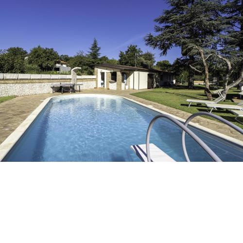 Villa Romeo with tree house