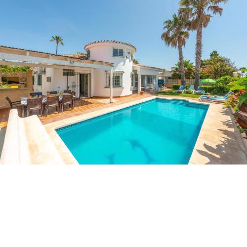 Villa Ruby by Villa Plus