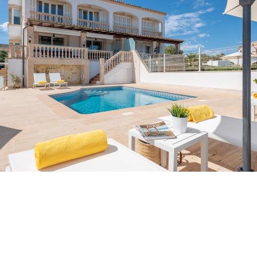 Villa SaCaleta, First Line, Outdoor & Indoor Pools, Sauna, Gym, Jacuzzi, Wifi, Bbq