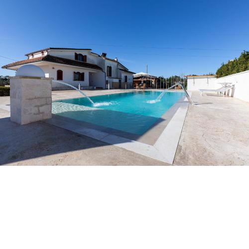 Villa Salentina piscina idromassaggio borghi m330