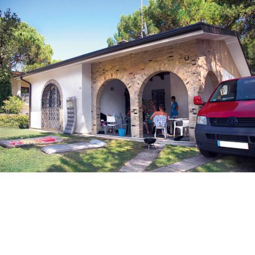 VILLA SALVADOR