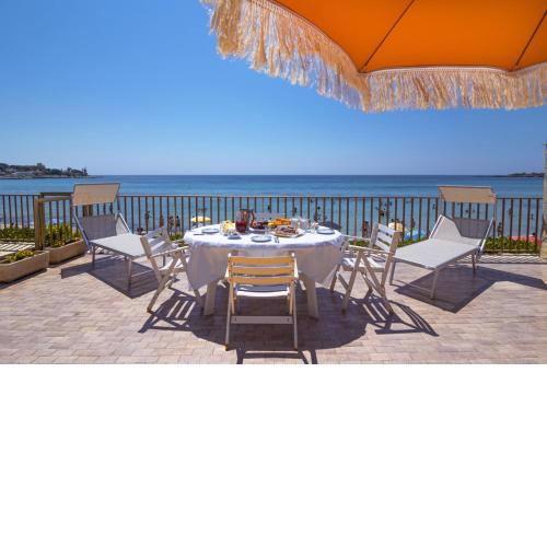 Villa Seahorse, Fontane Bianche, Siracusa, BEACHFRONT, great wifi, beautiful garden