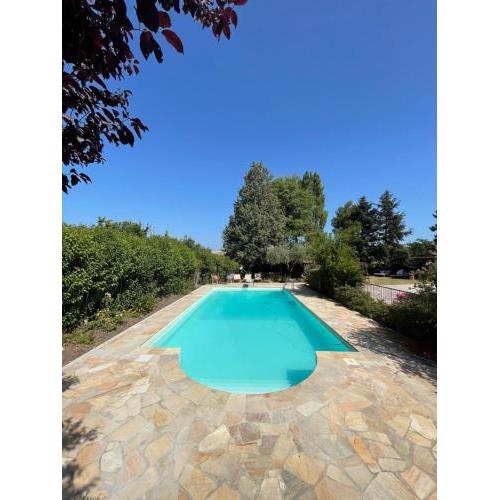 Villa Serena, con piscina, giardino, vicino al mare