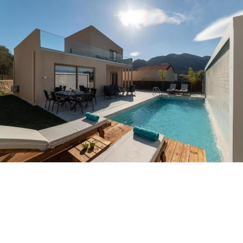 Villa Silentium Ionia by MediterraneanVillas