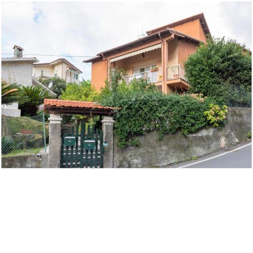 Villa Silvia, indipendente con giardino privato e garage