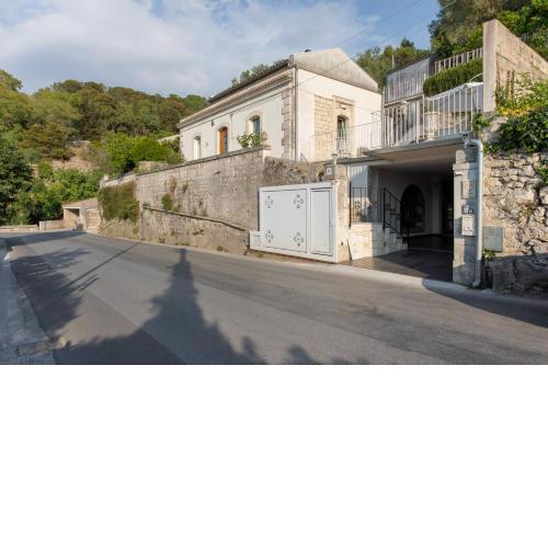 VILLA SIMONA CON VISTA