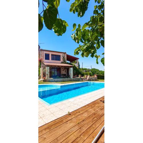 Villa Skine with private pool and garden