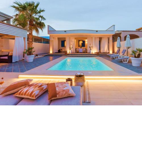 VILLA SOAVE MARE E PISCINA PRIVATA