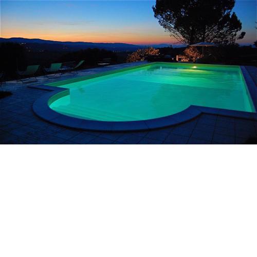 Villa Sole Vino - sensational holiday venue - central location - sleeps 15