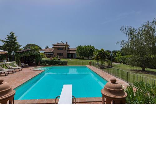 VILLA SOLIDEA 8&1, Emma Villas